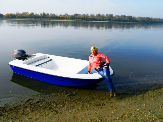 Wyatboat 430 (стеклопластиковый тримаран)