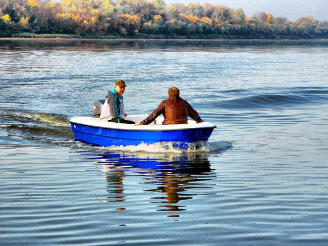 Wyatboat 430 (стеклопластиковый тримаран)