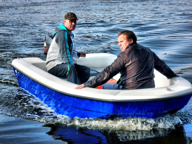 Wyatboat 430 (стеклопластиковый тримаран)