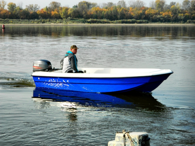 Wyatboat 430 (стеклопластиковый тримаран)