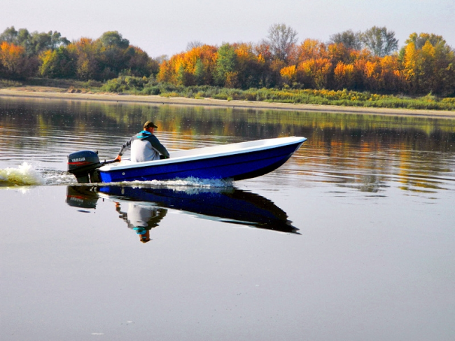 Wyatboat 430 (стеклопластиковый тримаран)