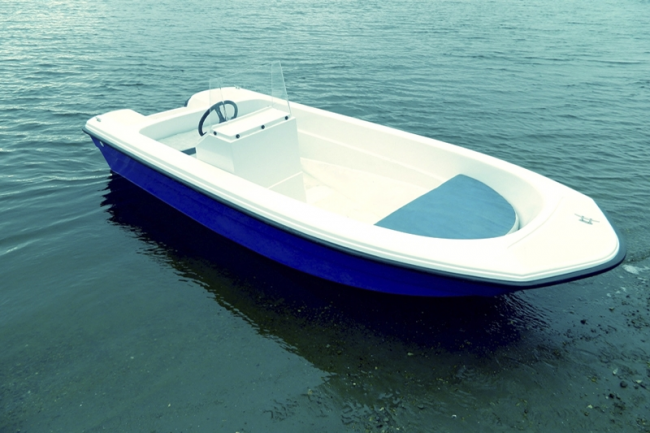 Wyatboat 430C (стеклопластиковый тримаран)