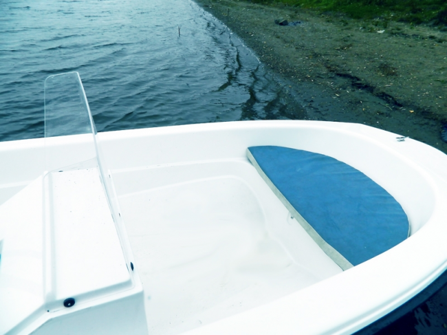 Wyatboat 430C (стеклопластиковый тримаран)